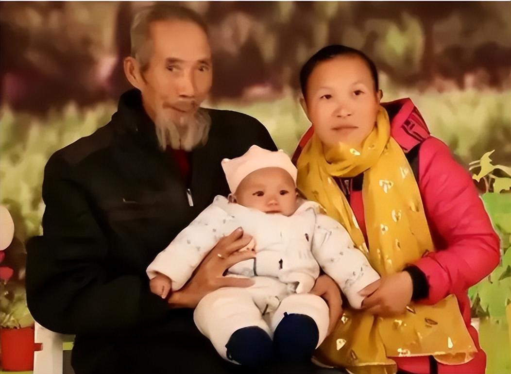 回顾23岁女孩嫁68岁老人婚后生下一子如今丈夫已离世