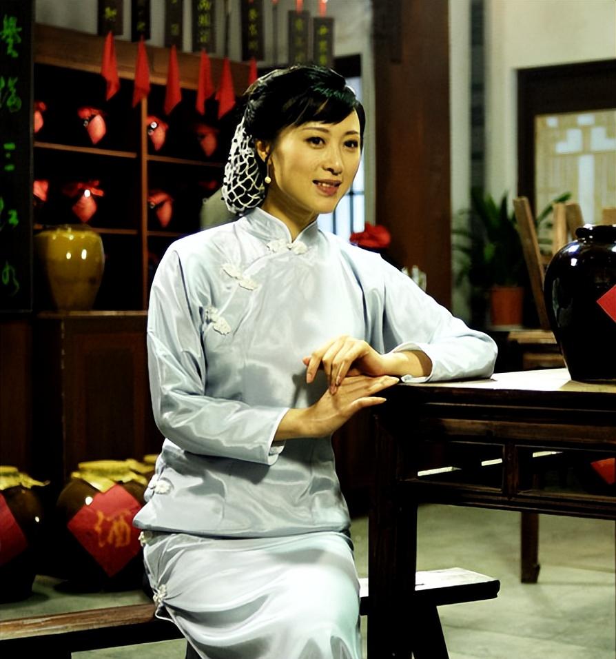 回顾白珊父亲是白诚仁13岁出道靠苦情戏成名今幸福美满