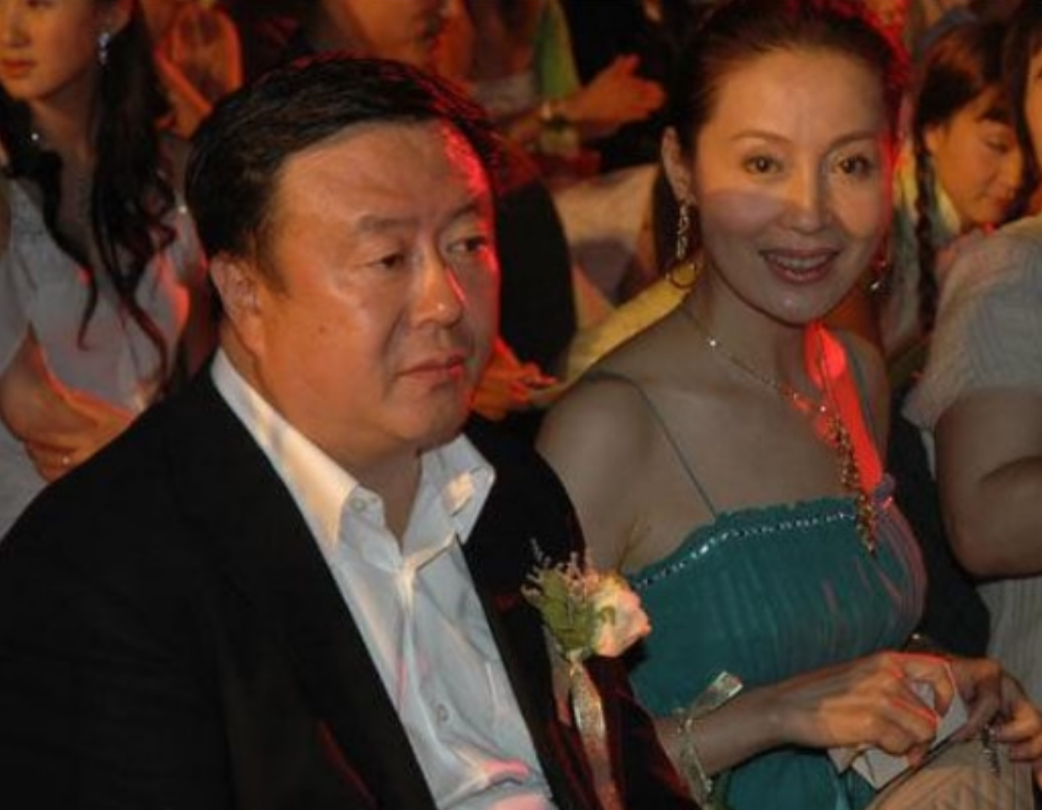 回到家的田歌,想着这么多年和丈夫的点点滴滴:在剧