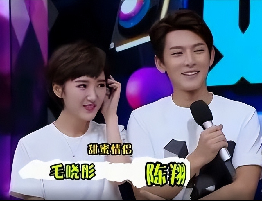 回顾被生父扔进垃圾堆母亲捡回将她培养成明星如今娘俩苦尽甘来