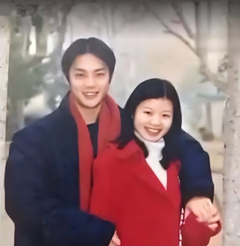 回顾程愫花21年捧红丈夫却被抛弃她的报复成傅程鹏迈不出的坎