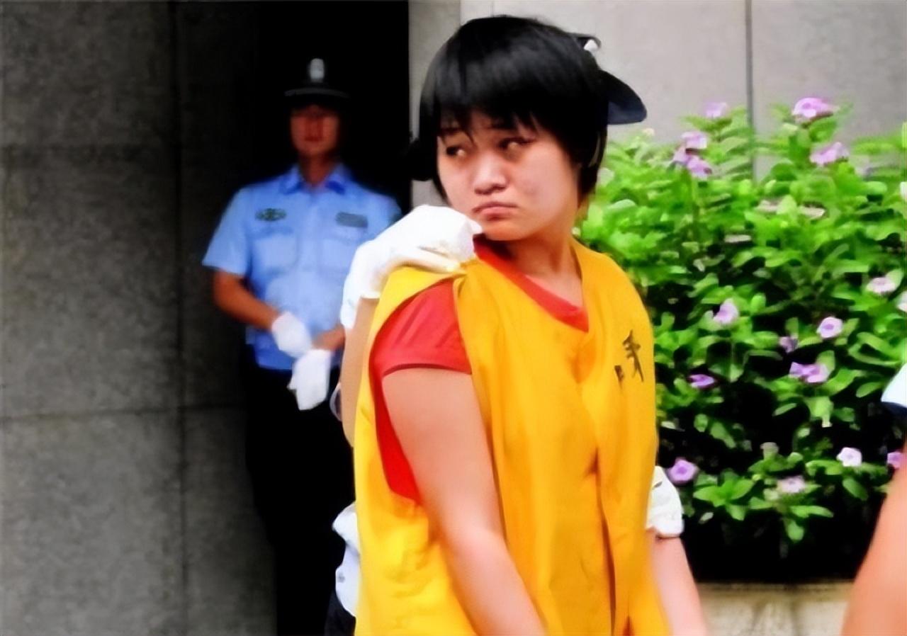 2009年齐萍萍勒死父母后淡定共处4天直言他们总说不想活了