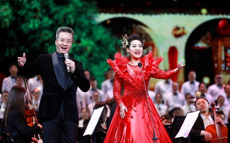 从第一届青歌赛开始,到连续十六年登上春晚舞台,成为最能代表中国特色