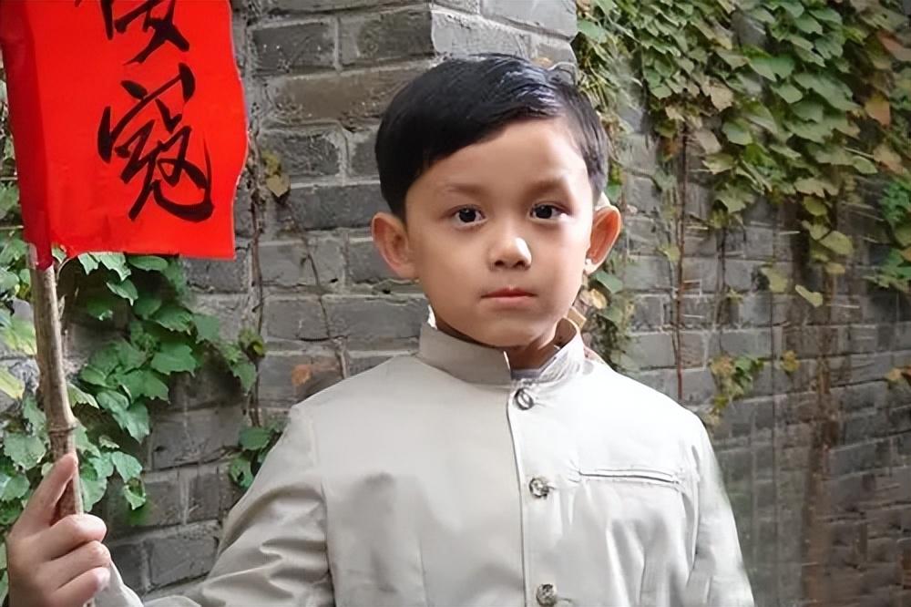 回顾吴磊海报被撤直播被叫停当红演员走到这一步究竟是谁的错