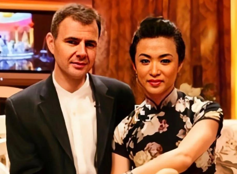 回顾金星的妈妈韩颖儿子变女儿扛过了流言蜚语今一家其乐融融