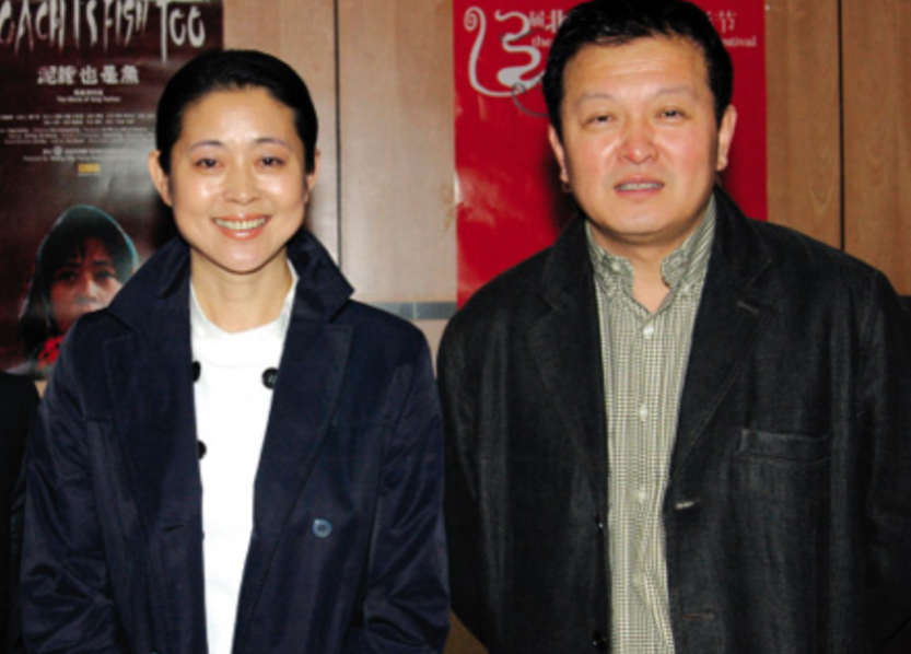 或许是老天爷见到她生活太苦了,才派来杨亚洲,给她一点温暖.