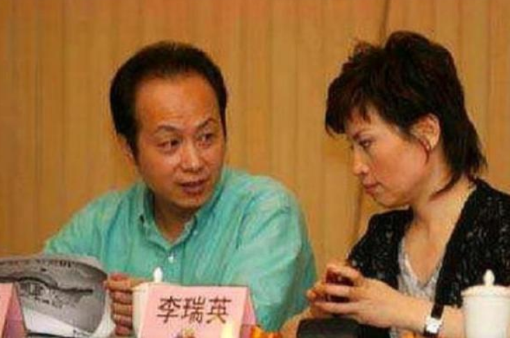 回顾主持人李瑞英26岁结婚工作28年零失误对儿子有愧疚有欣慰