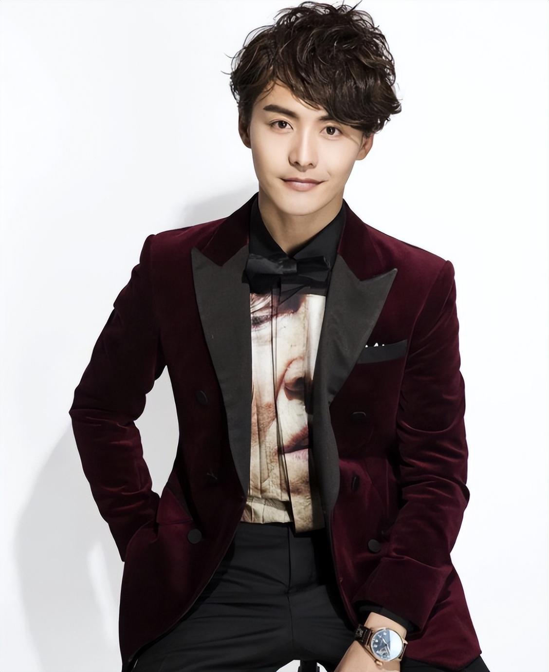 回顾马天宇目睹弟弟被抵债为赚钱错过爷爷葬礼成名背后有心酸