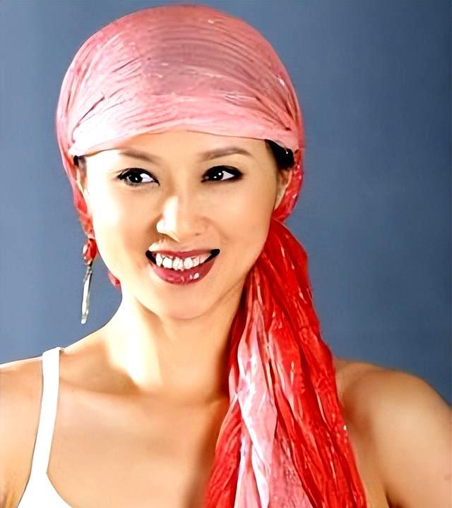 回顾白珊父亲是白诚仁13岁出道靠苦情戏成名今幸福美满