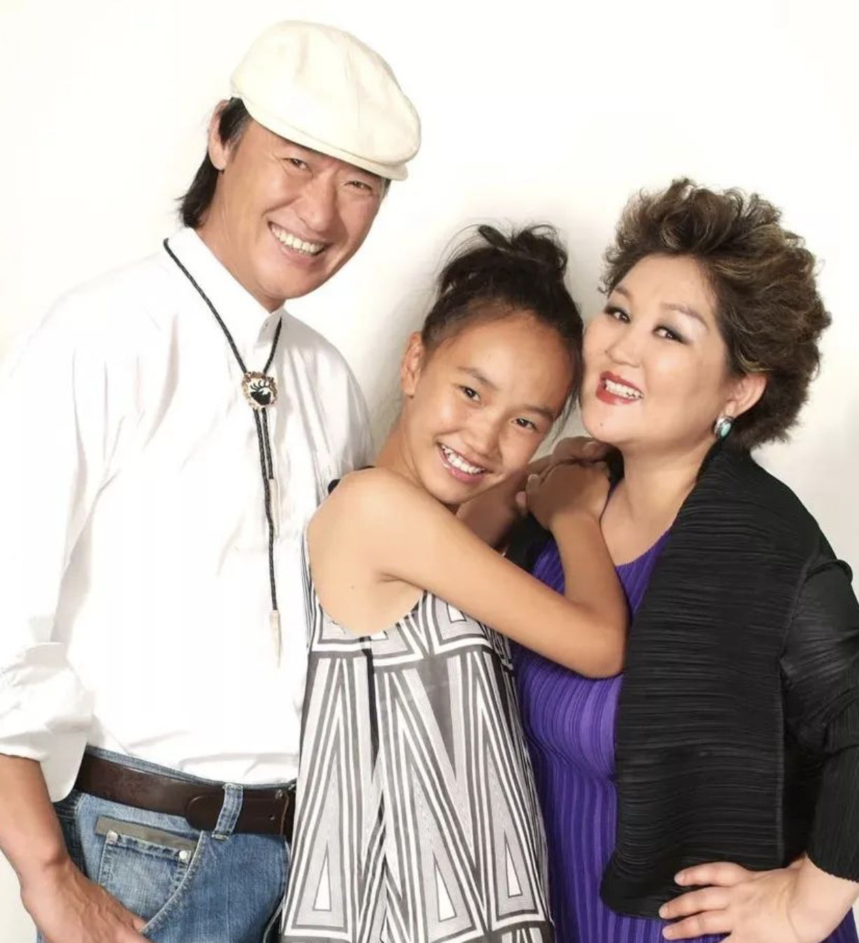 吉祥三宝父亲58岁去世女儿远嫁韩国母亲没能释怀丧夫之痛