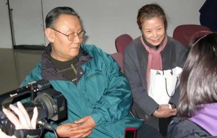 回顾演员吕中嫁同学恩爱一生一双儿女事业有成儿媳让我暖心