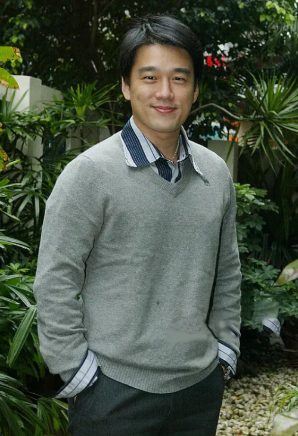 回顾王耀庆靠演技演活霸总娶小学同学郭晏青21年宠妻如宝