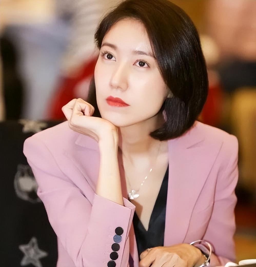 回顾演员高露:我这辈子正确的决定,就是为普通丈夫生下一儿一女