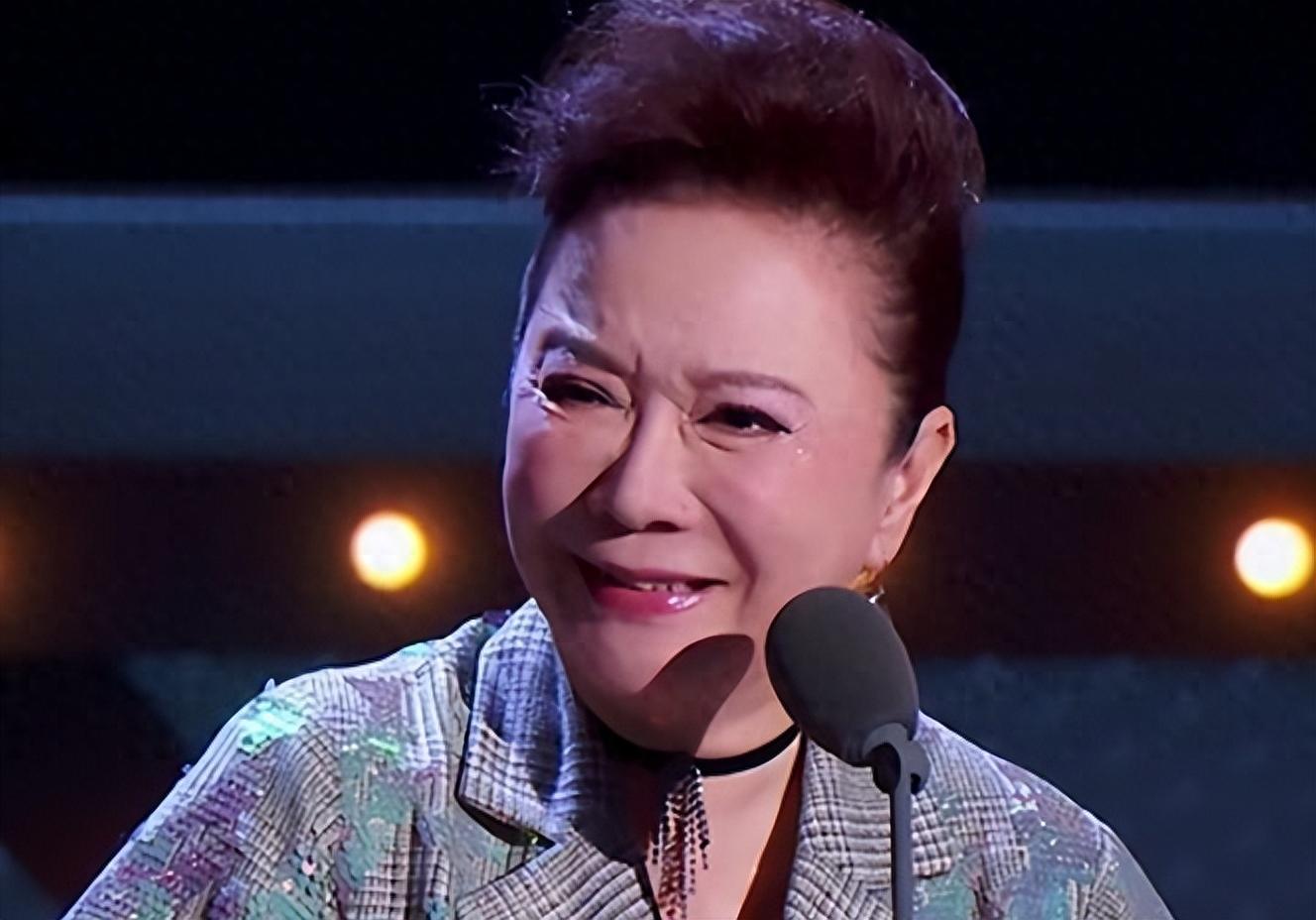 回顾著名演员蔡明从国民笑星到争议不断如今她怎样了