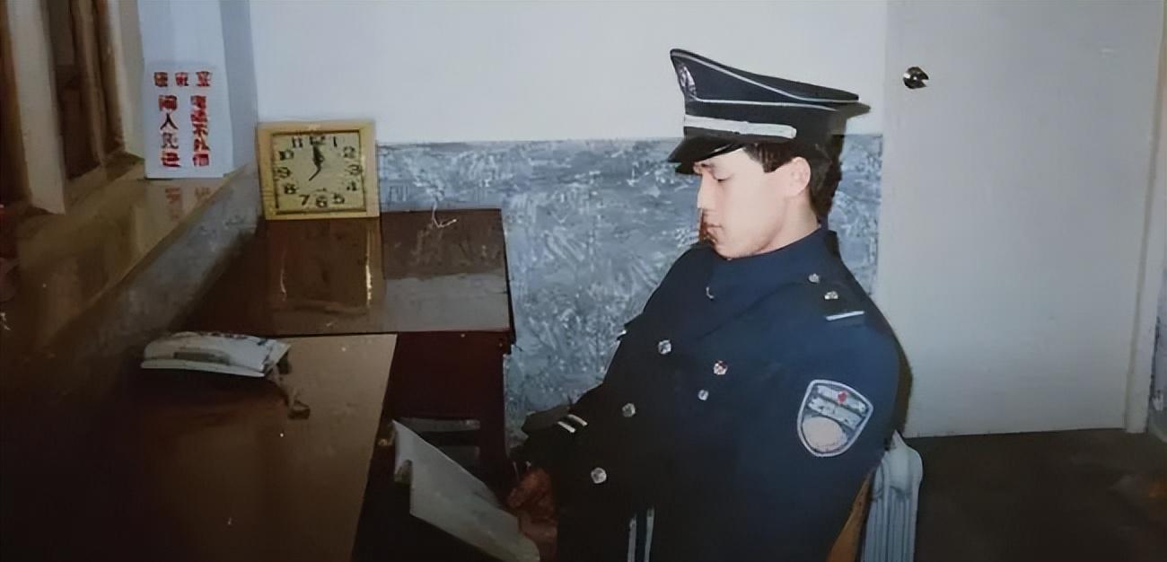 28年前轰动全国的北大保安高考第一人张俊成如今成职校校长