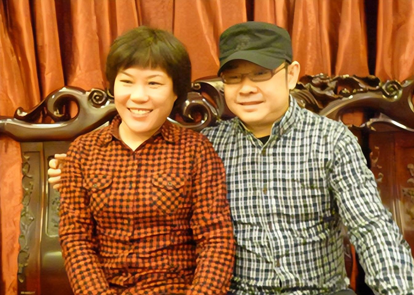 回顾刀郎前妻杨娜生下女儿40天便跑路今刀郎幸福美满她后悔吗