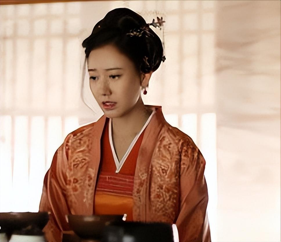 回顾演员高露我这辈子正确的决定就是为普通丈夫生下一儿一女