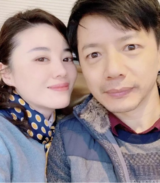 回顾好演员段奕宏38岁娶日籍小师妹成名后哪敢抛弃患难之妻