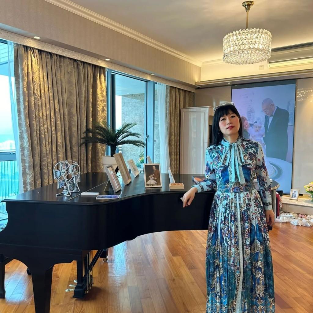 84岁的钢琴大师刘诗昆在今年10月再度成为父亲