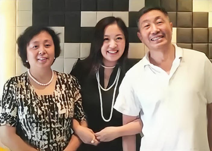 回顾杜源4岁认识爱妻结婚41年零绯闻如今女儿成了他的骄傲