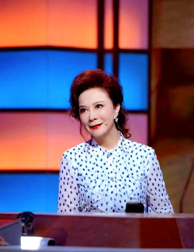 回顾蔡明嫁初恋丁秋星恩爱38年生一子儿子让她烦恼