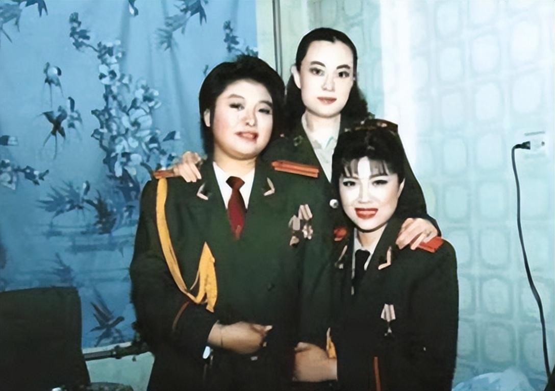 回顾歌手韩红从小和奶奶相依为命至今不婚背后原因令人心酸