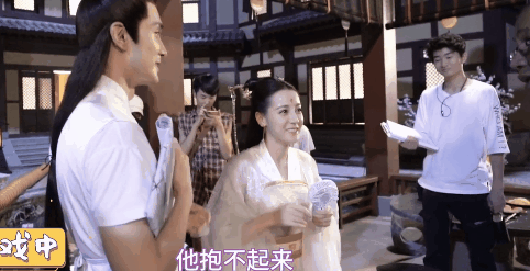 回顾吴磊海报被撤直播被叫停当红演员走到这一步究竟是谁的错