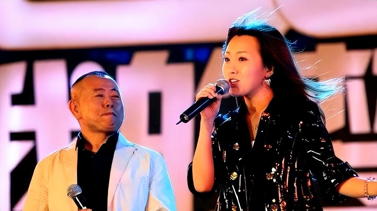 回顾潘阳父亲潘长江14年不火嫁身价十亿老公如今过得如何