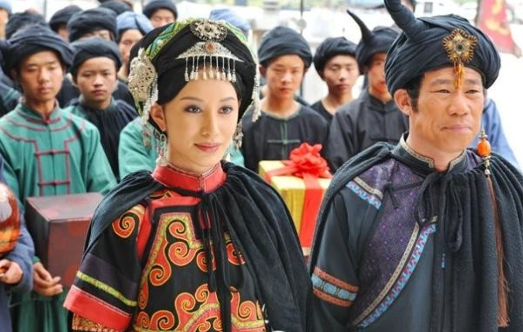 回顾演员杨清文:饱尝生活酸甜苦辣,因《亮剑》走红后不弃糟糠妻