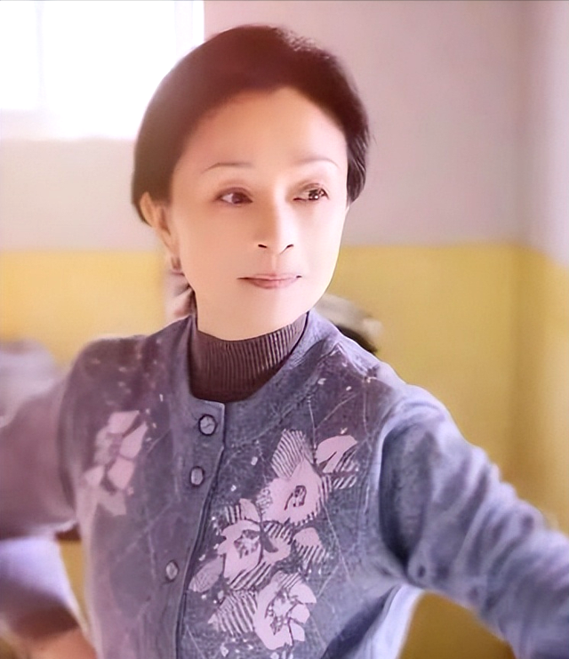 回顾演员刘莉莉离婚后嫁富商女儿是她的骄傲也成她的烦恼