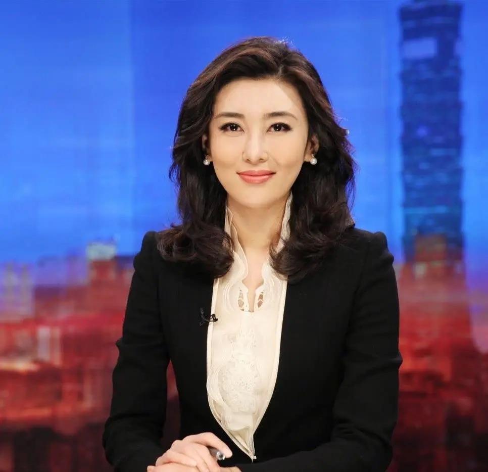 回顾主持人李红:14岁辍学,18岁逃婚,如今44岁风光背后有泪水