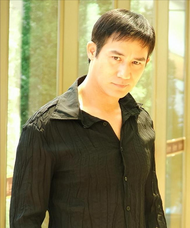 回顾演员李子雄我这辈子最正确的决定就是再婚娶了张铁林的前任