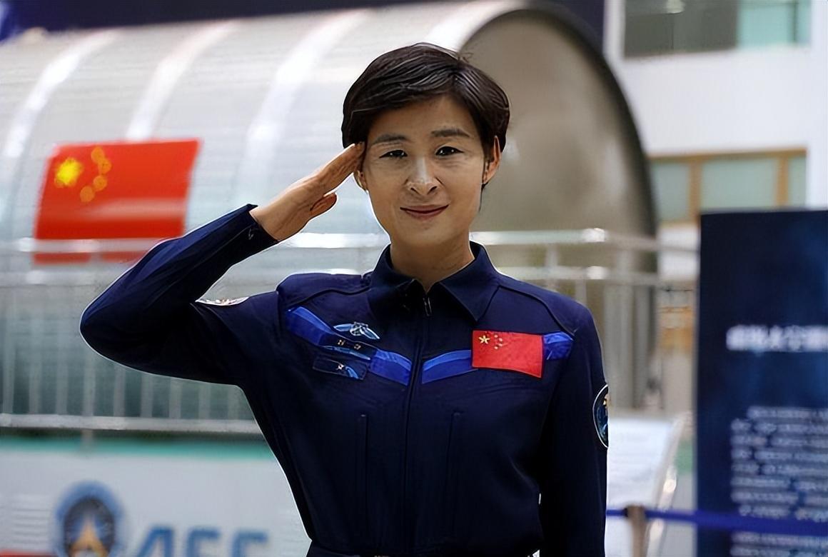 回顾中国首位女航天员刘洋结婚8年未生子飞天前为丈夫留2条遗言