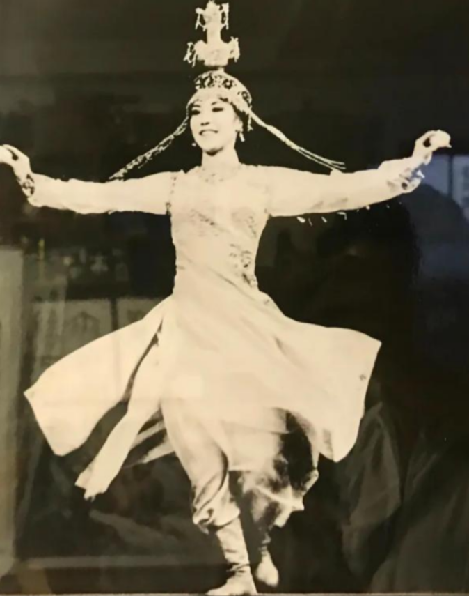 回顾胡松华60年婚姻催人泪下老伴离世后他的晚年生活怎样