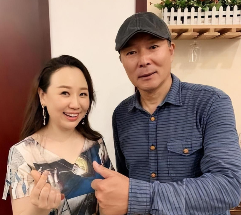 回顾演员谢园一生无儿无女去世后遗孀邱悦的选择令人泪目