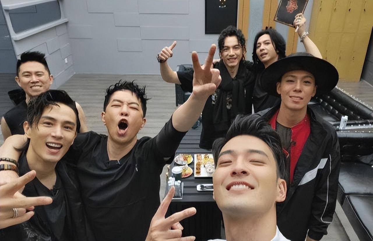 回顾他是少有的194cm男星长相帅气为什么出道8年才小有人气