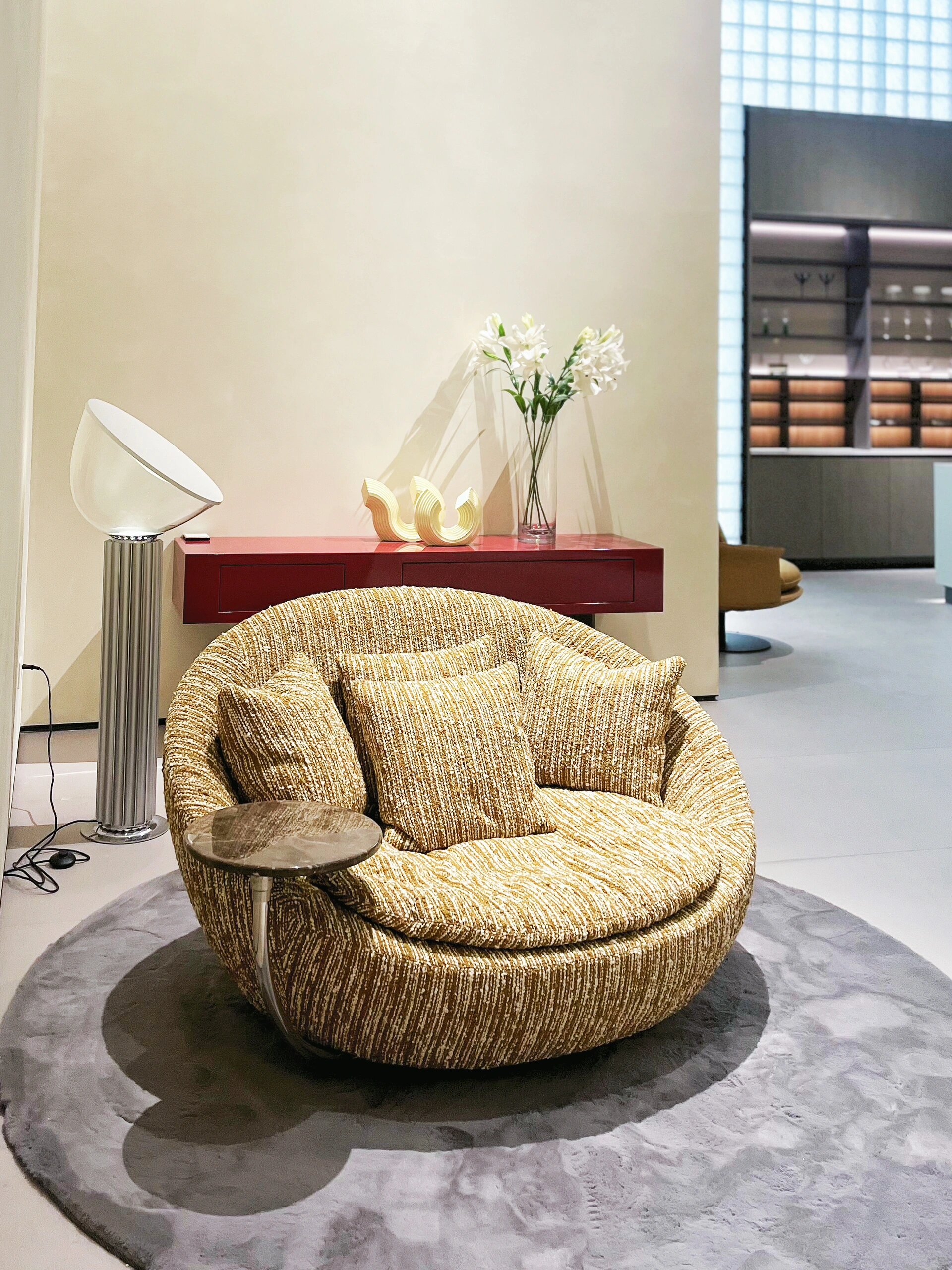 假期越躺越上瘾,瘫在家里该有的沙发上