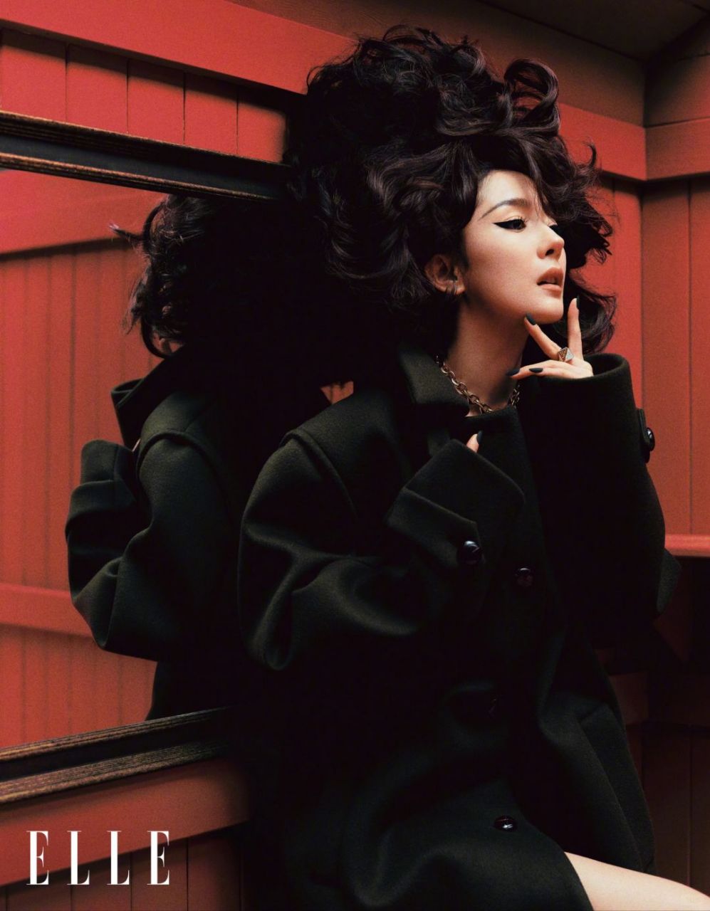 杨幂时尚大片出炉,我刷得停不下来!