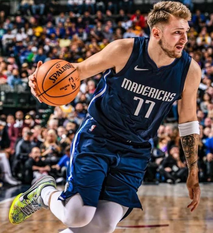 今天,在与勇士争夺西部排名第八.@追光的行者的动态