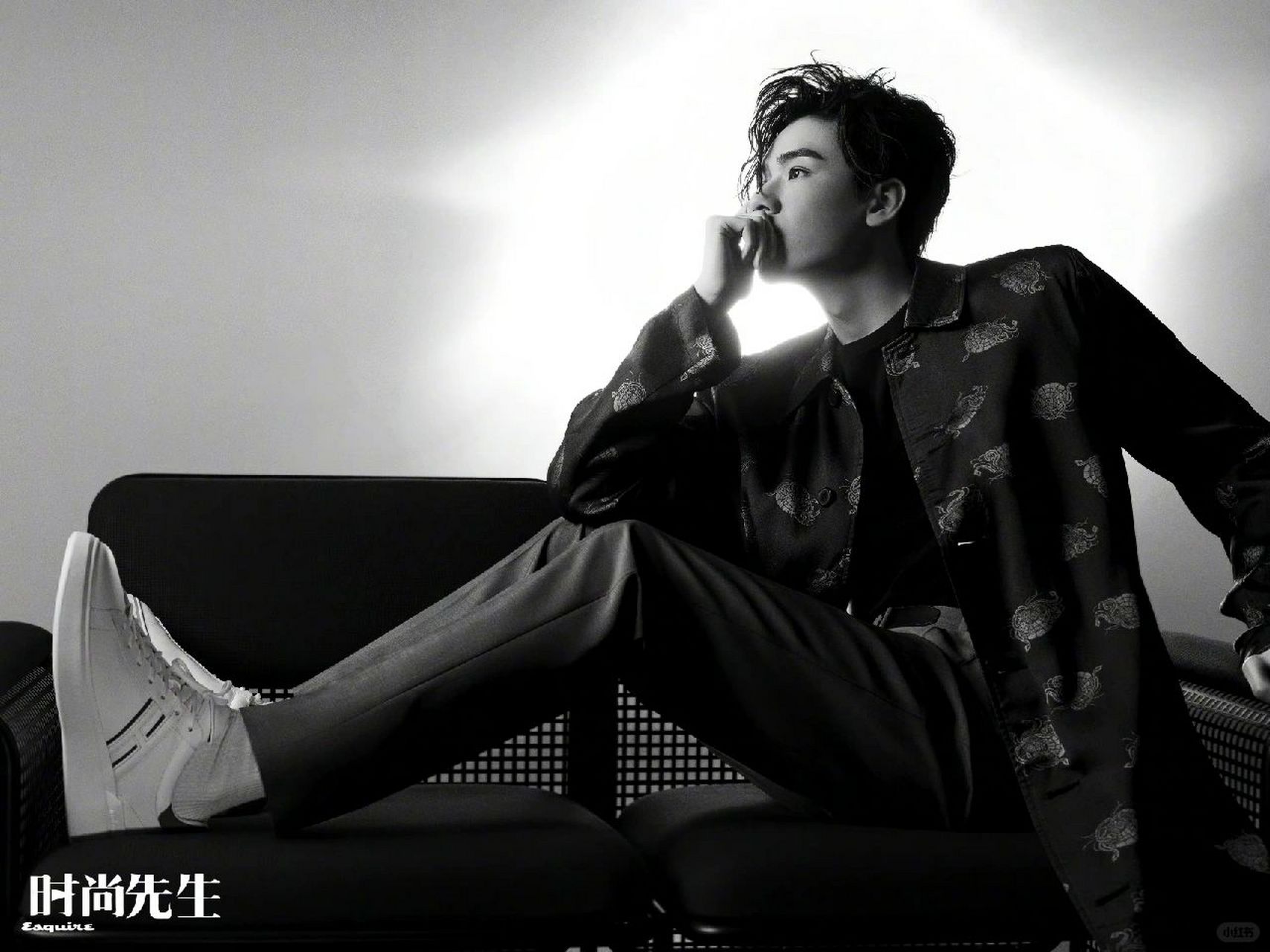 龚俊 时尚先生 开年刊封面大片 标题:新年新气象,跟着龚俊玩转时尚