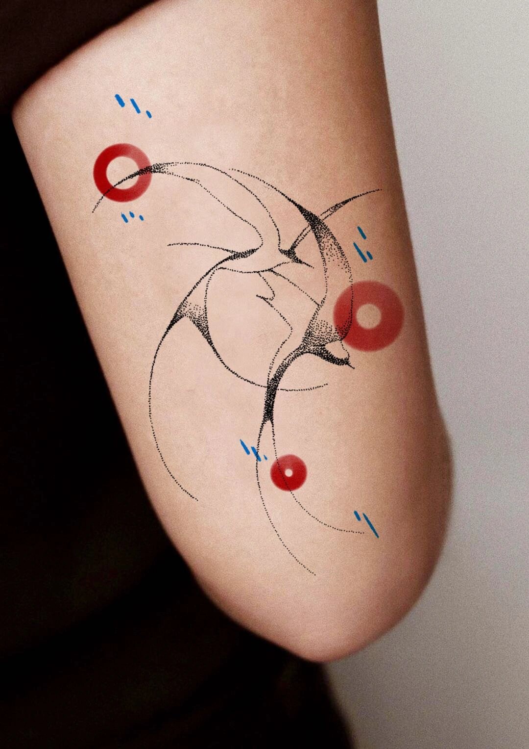 每次看到这只燕子纹身,我都会想起那个阳光明媚的