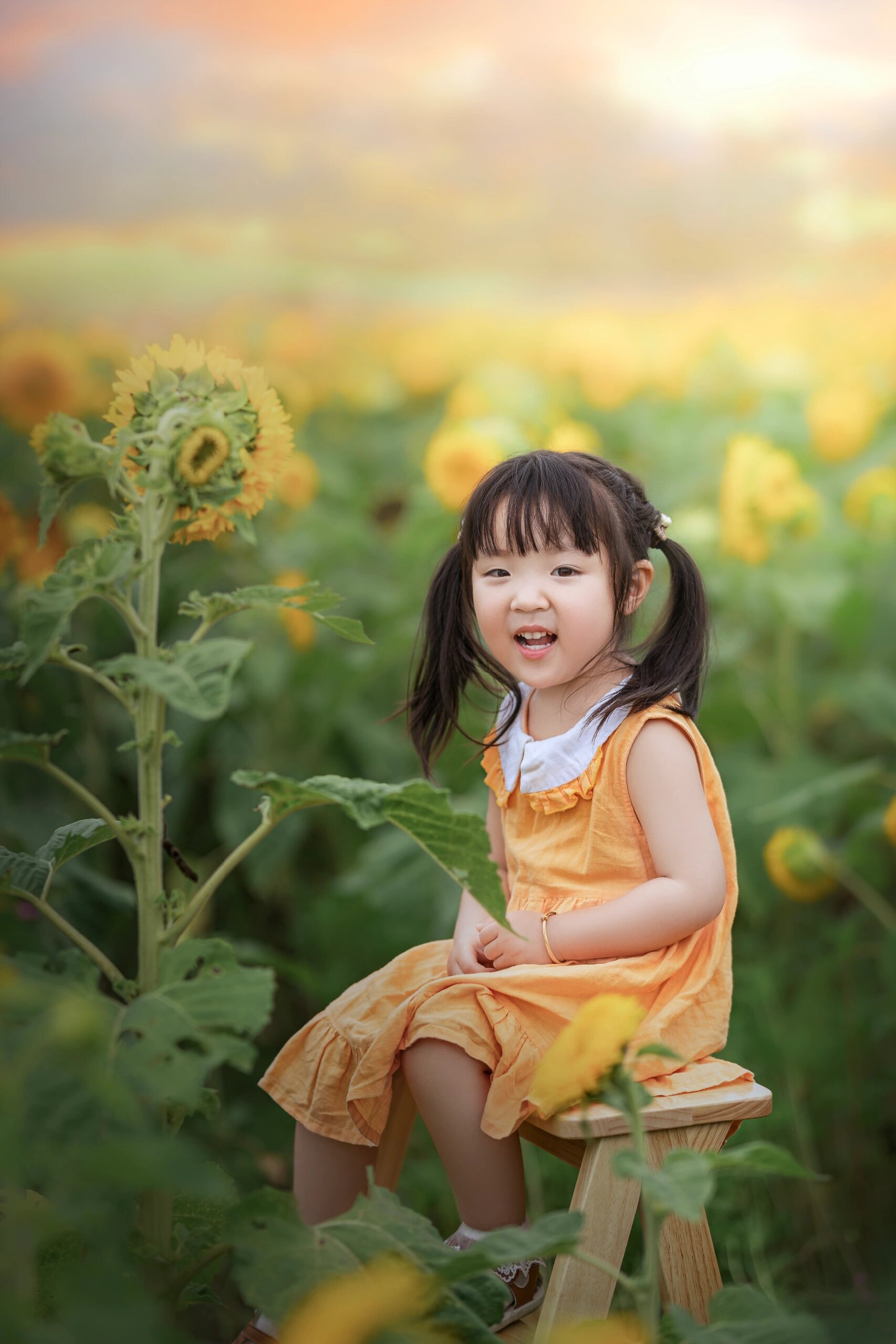 小女孩拍照姿势图片