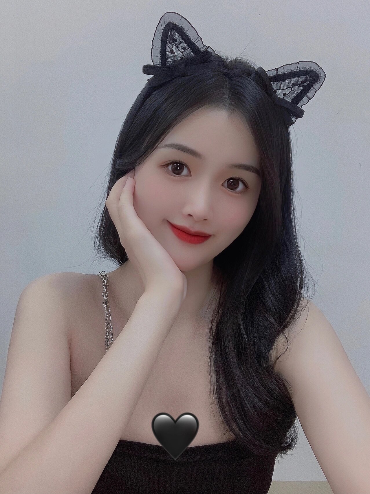 把三角支架调整到差不多听与眼睛平行的位置 揖蛹艺掌 美颜