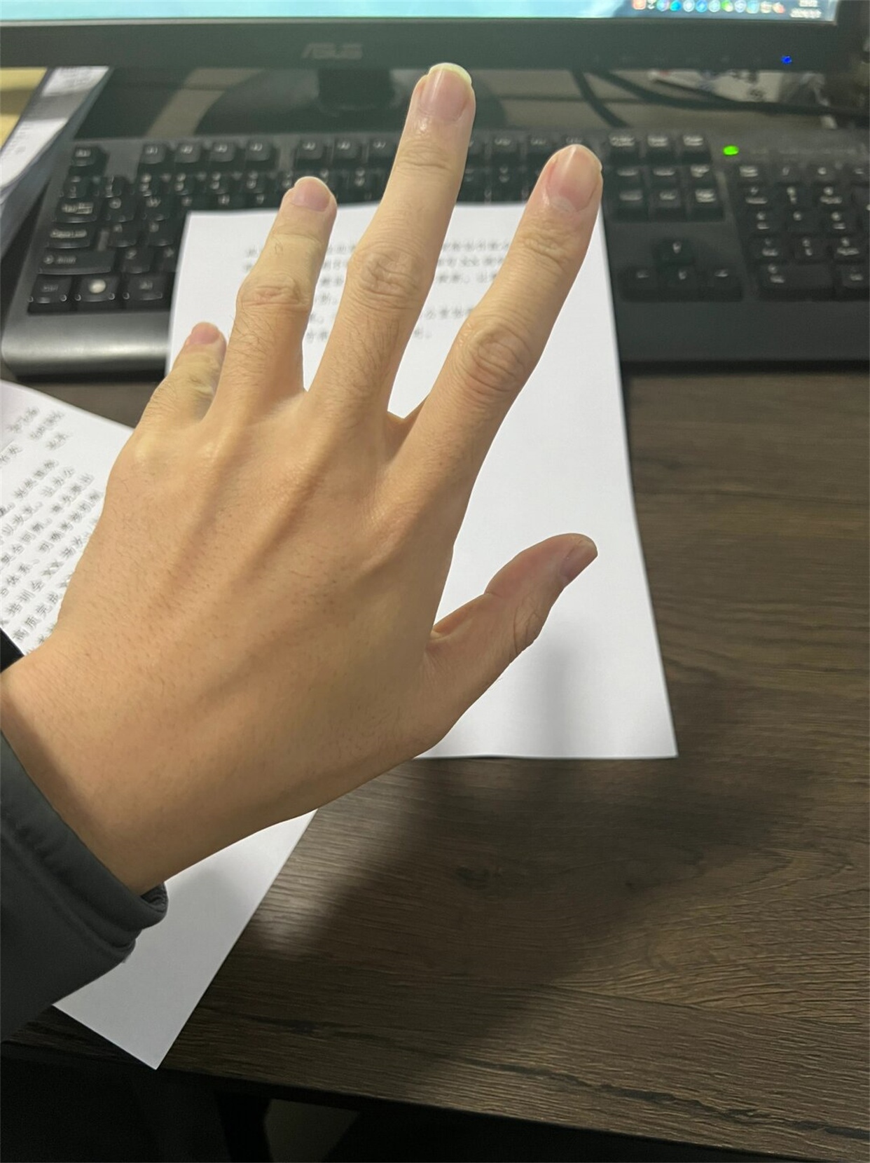 然而,我也有一个缺点,就是抗压能力稍微差了些