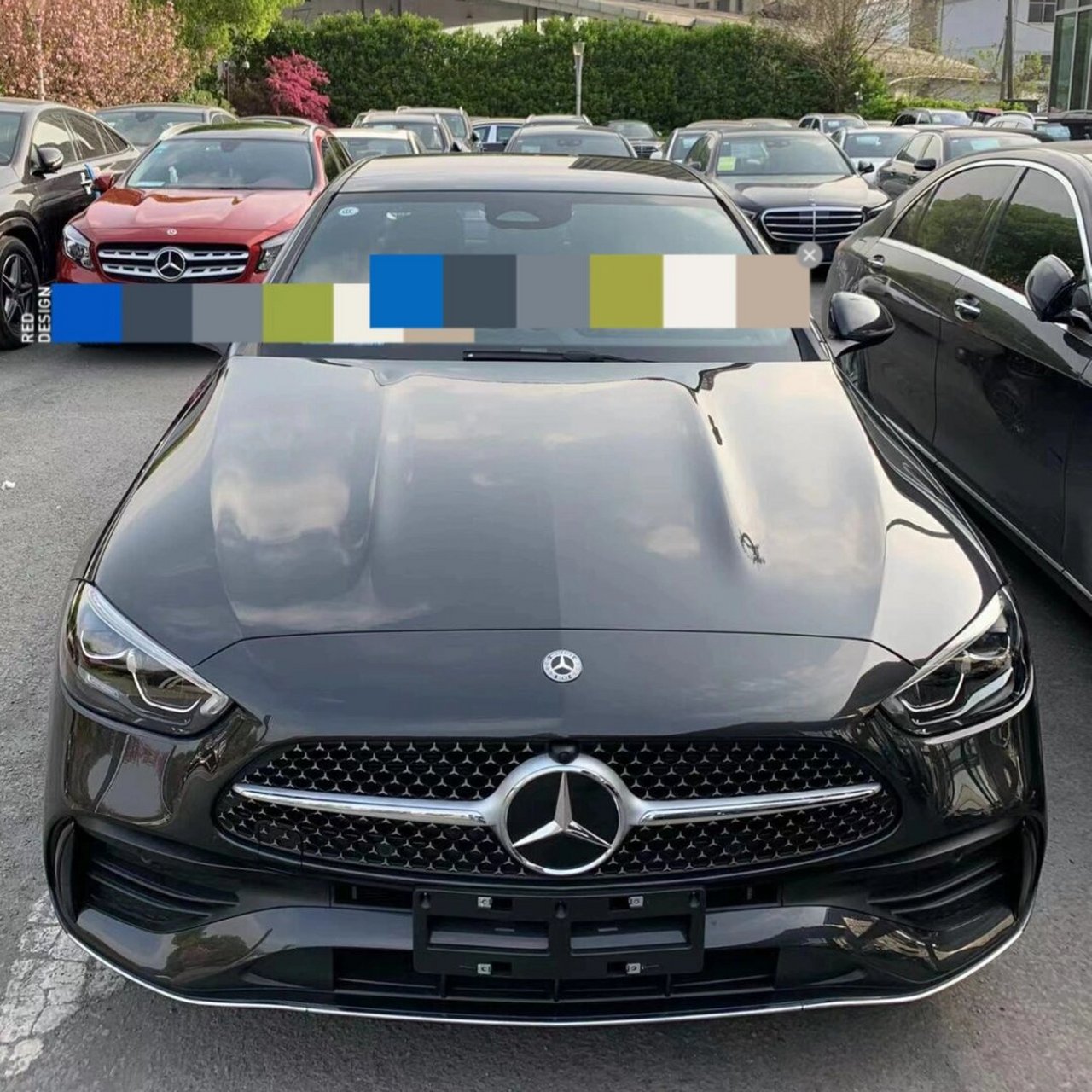 驾驶着石墨灰奔驰c260l,我仿佛置身于一个豪华而舒适的驾驶环境中.