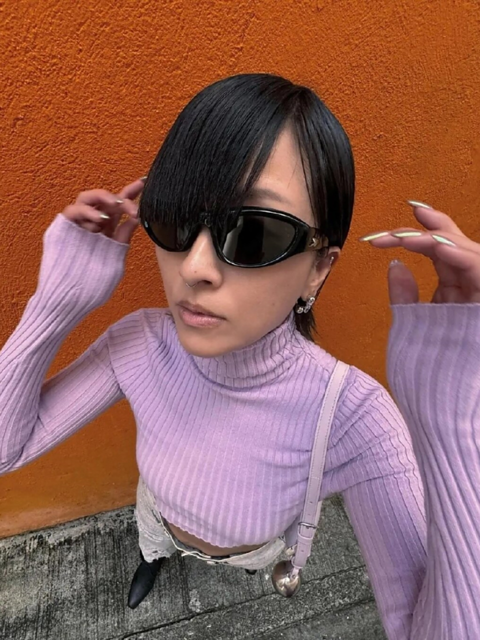 每当外界对徐濠萦有所非议,陈奕迅总是第一时间站出来为她