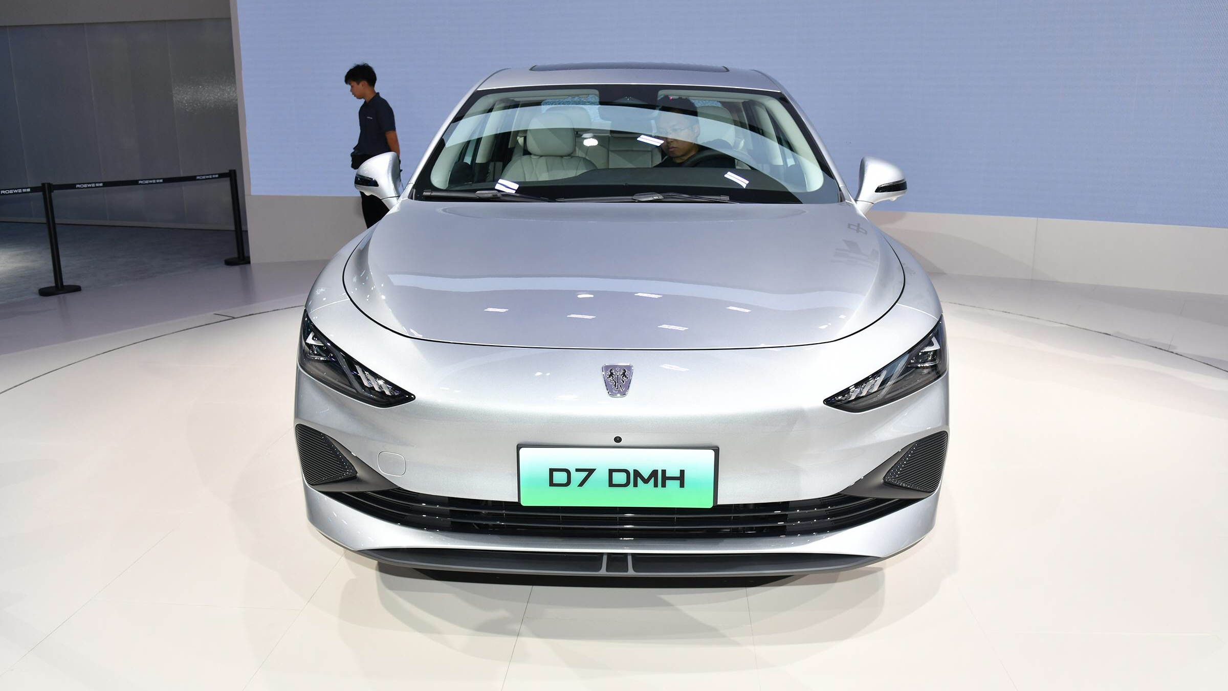 汉的尺寸卖秦plus的价格,官方价格降1.6万!