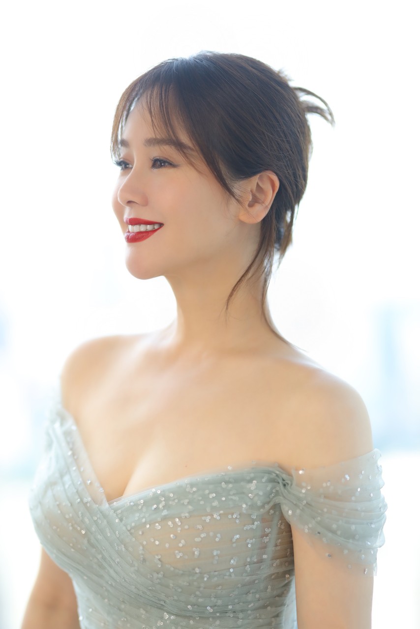 明星美图:左小青,花容月貌,妩媚动人