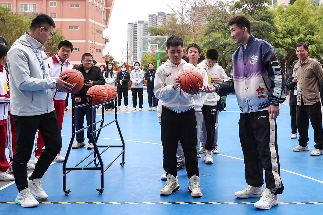 单挑阿不都亲触发动机ta们鹭岛圆梦