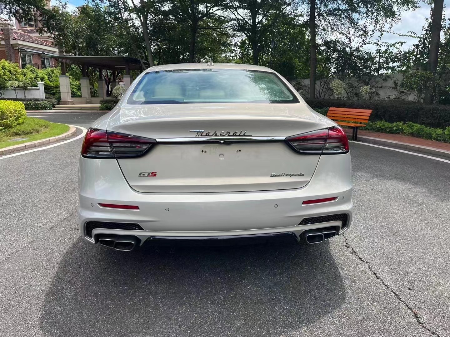 23款杰尼亚限量版玛莎拉蒂总裁gts 全款23万,速度与激情的化身